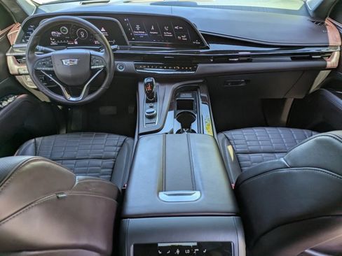 Used 2023 Cadillac Escalade Sport Platinum w/ LPO, ONYX Package image 19