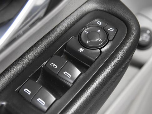 Used 2023 GMC Terrain SLT FWD image 17