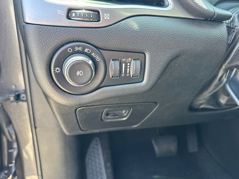 Used 2020 Jeep Cherokee Latitude Plus AWD/4WD image 15