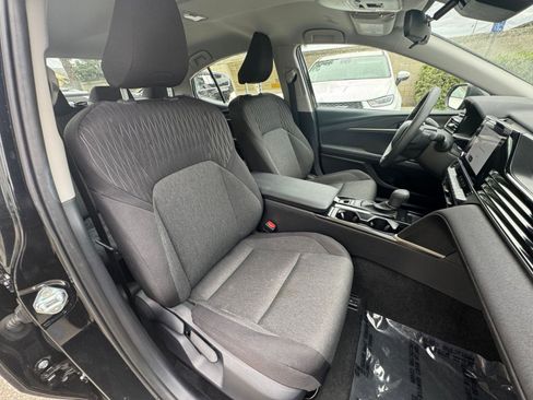 Used 2025 Toyota Camry LE image 35