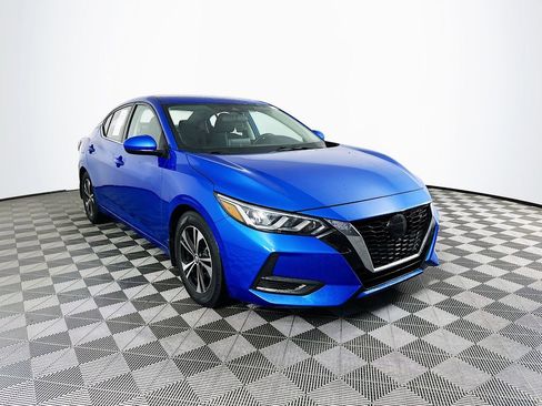 Used 2022 Nissan Sentra SV image 2