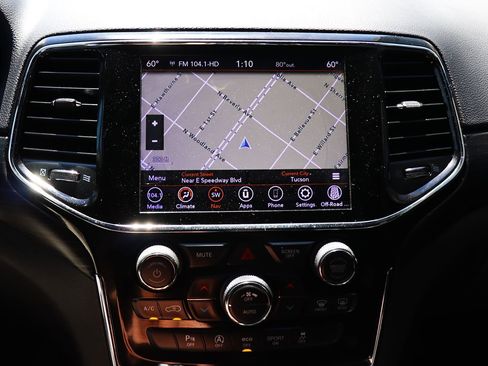 Used 2020 Jeep Grand Cherokee Laredo w/ 18" Wheel & 8.4" Radio Group AWD/4WD image 49