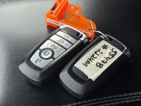 Used 2022 Ford Explorer XLT w/ Equipment Group 202A image 39