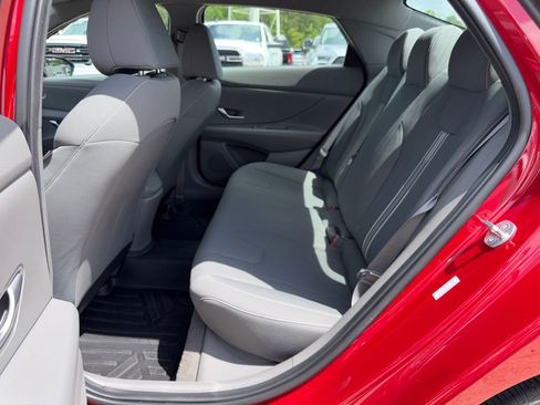 Used 2023 Hyundai Elantra SEL w/ Cargo Package FWD image 27