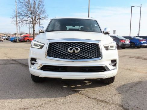 Used 2023 INFINITI QX80 Sensory w/ All-Season Package image 3