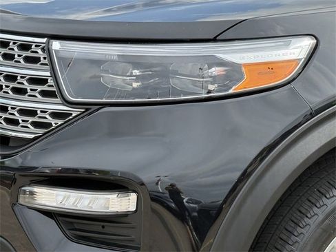 Certified 2022 Ford Explorer Limited w/ Equipment Group 301A image 27