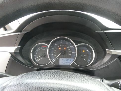 Used 2015 Toyota Corolla L image 17