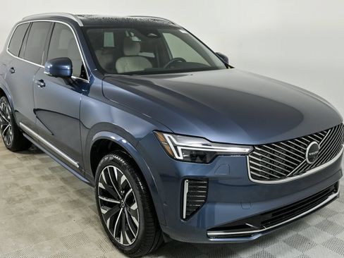 Used 2026 Volvo XC90 B6 Plus w/ Protection Package Premier AWD/4WD image 28