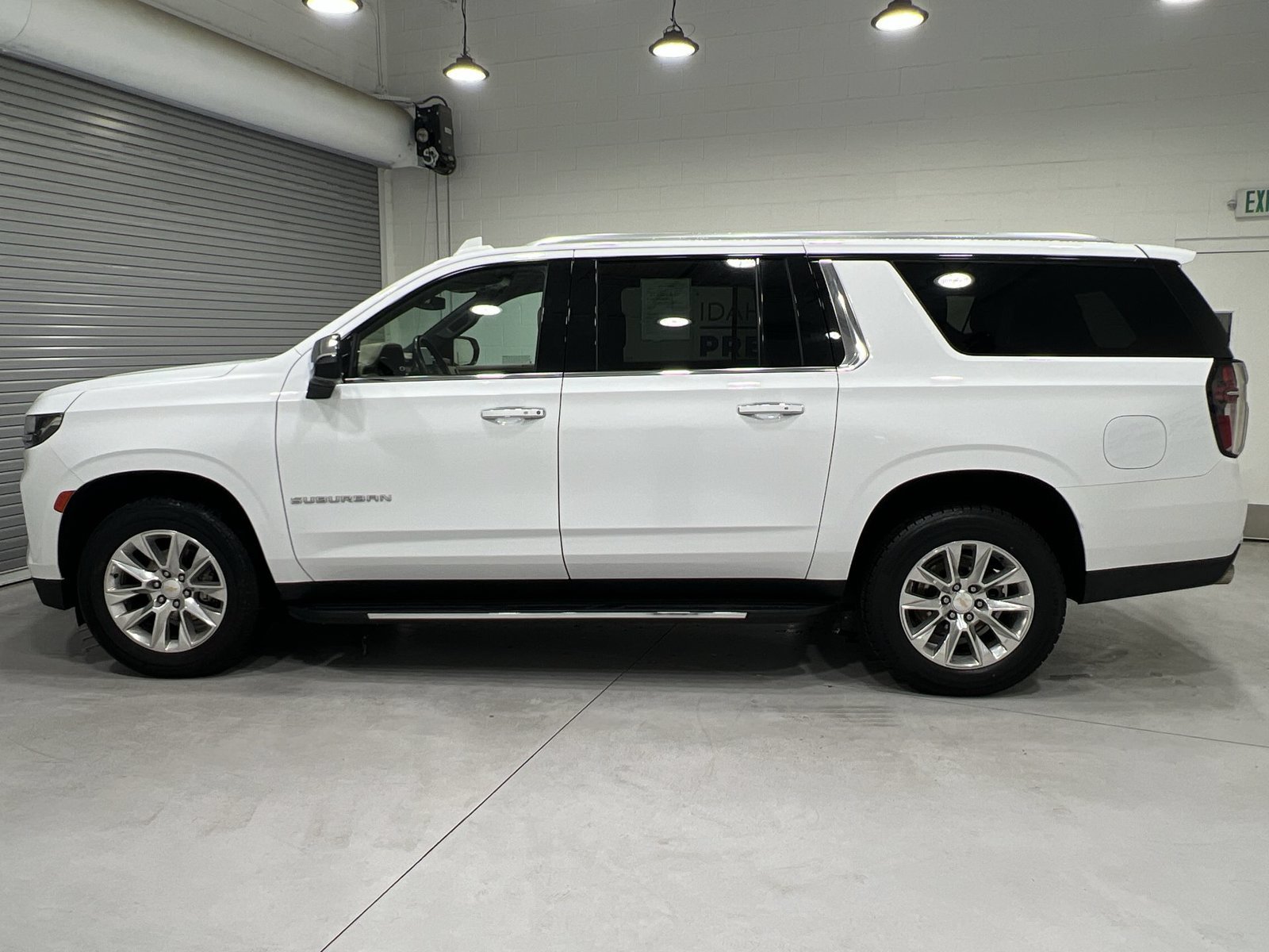 Used 2024 Chevrolet Suburban Premier AWD/4WD image 5