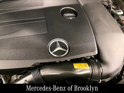 Certified 2022 Mercedes-Benz GLC 300 4MATIC image 36