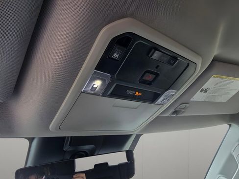 Used 2024 Toyota Tundra Limited image 17