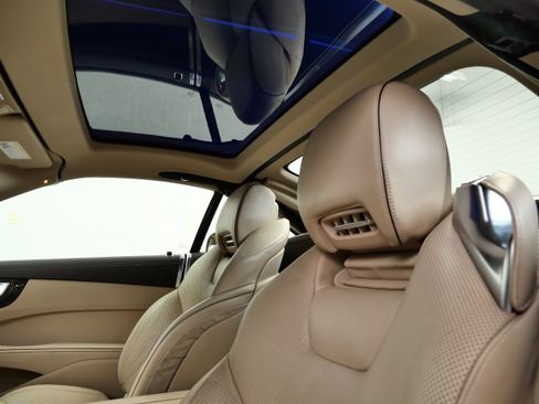 Used 2017 Mercedes-Benz SL 550 image 16