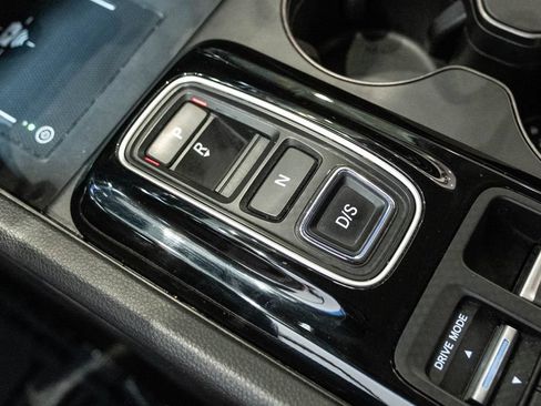 Used 2024 Honda Pilot EX-L image 25