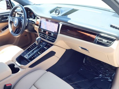 New 2026 Porsche Macan AWD/4WD image 25