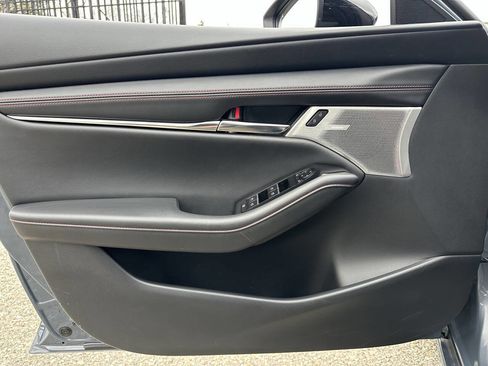 Used 2023 MAZDA MAZDA3 s image 28