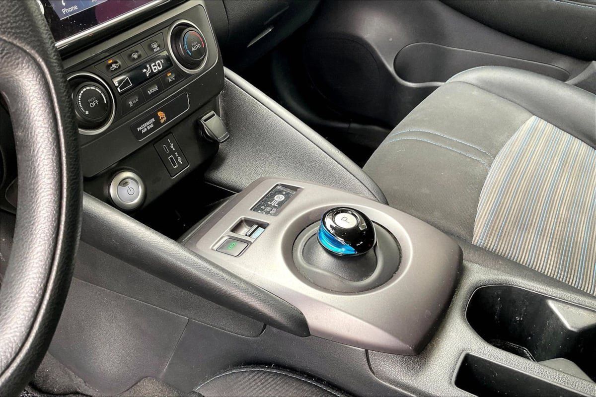 Used 2023 Nissan Leaf S FWD image 15