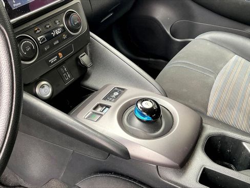 Used 2023 Nissan Leaf S FWD image 15