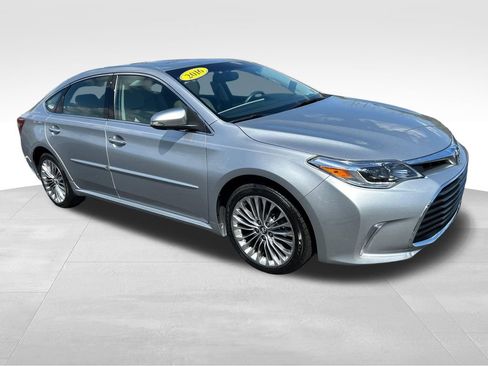 Used 2016 Toyota Avalon Limited FWD image 7
