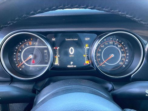 Certified 2022 Jeep Gladiator Sport image 18