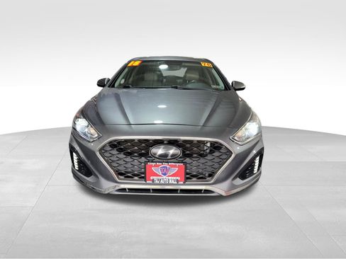 Used 2018 Hyundai Sonata Limited image 2