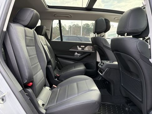 New 2026 Mercedes-Benz GLS 450 4MATIC image 19