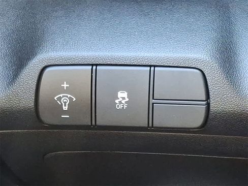 Used 2025 Hyundai Elantra Sport image 23