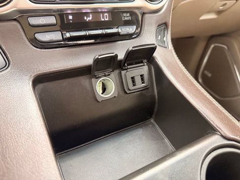 Used 2018 Chevrolet Tahoe LT RWD image 28