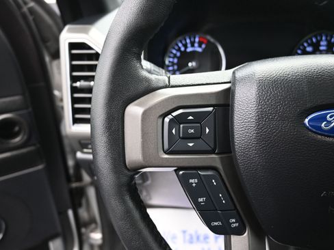 Used 2018 Ford Expedition Max XLT w/ Equipment Group 202A image 11