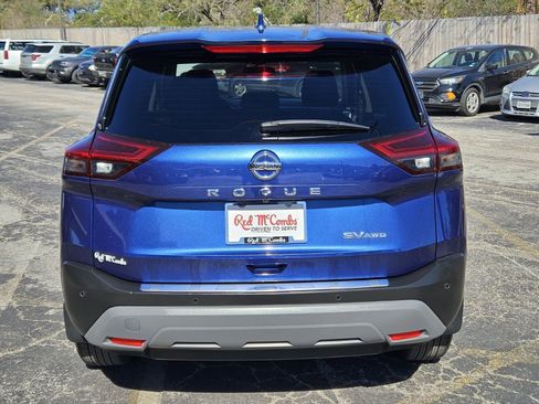 Used 2021 Nissan Rogue SV image 5