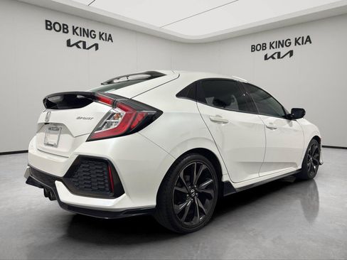 Used 2018 Honda Civic Sport image 5
