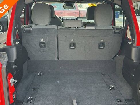 Used 2025 Jeep Wrangler Sahara 4xe image 29