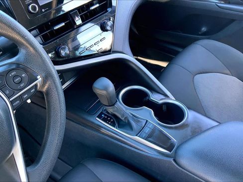 Used 2022 Toyota Camry LE image 15