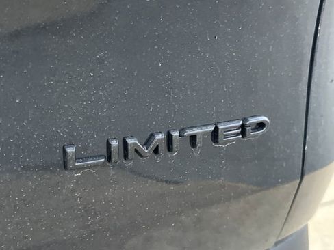 Used 2025 Toyota Grand Highlander AWD image 12