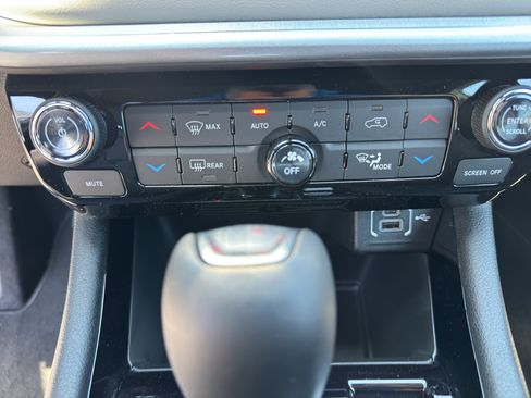 New 2026 Jeep Compass Limited AWD/4WD image 16