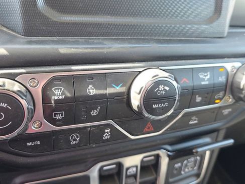 Used 2022 Jeep Wrangler Unlimited Sport AWD/4WD image 19