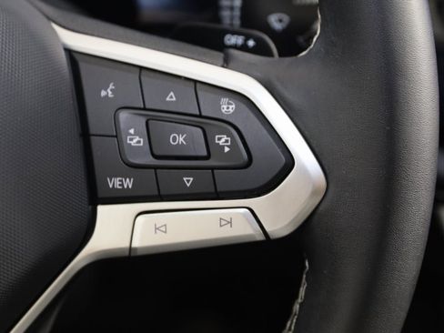 Used 2024 Volkswagen Atlas SE image 34