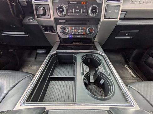 Used 2017 Ford F250 Platinum w/ Platinum Ultimate Package AWD/4WD image 19