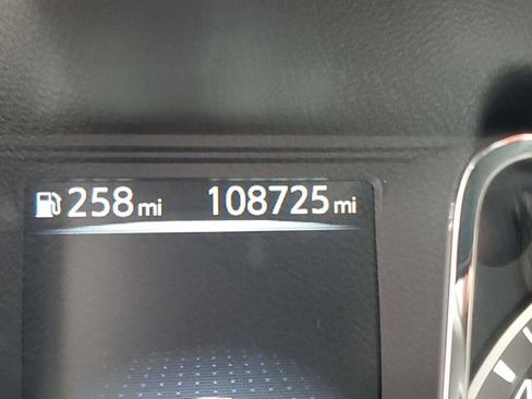 Used 2018 Nissan Titan SV RWD image 20