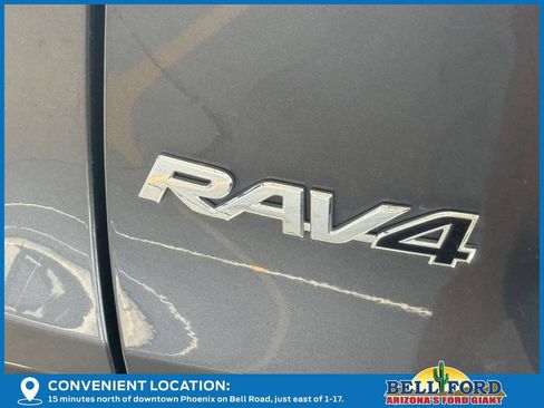 Used 2022 Toyota RAV4 LE AWD/4WD image 10
