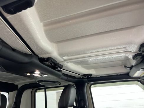 Used 2022 Jeep Gladiator Mojave w/ LED Lighting Group AWD/4WD image 28