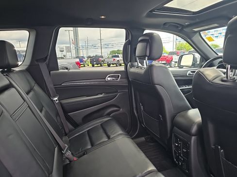 Used 2021 Jeep Grand Cherokee Limited AWD/4WD image 8