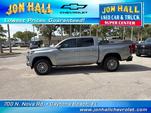 Used 2024 Chevrolet Colorado LT RWD image 4