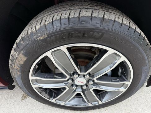 Used 2017 GMC Acadia Denali w/ Technology Package AWD/4WD image 42