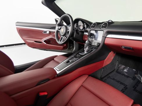 Certified 2024 Porsche 718 Boxster S image 30