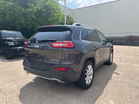 Used 2014 Jeep Cherokee Limited w/ Technology Group AWD/4WD image 4