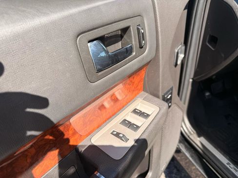 Used 2009 Ford Flex Limited FWD image 10