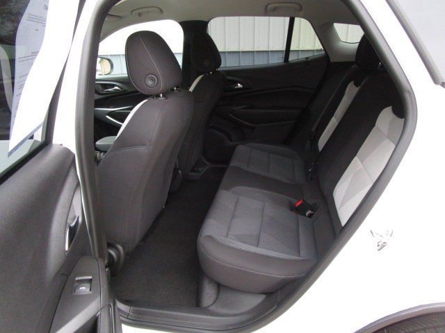 Used 2026 Chevrolet Trax LS FWD image 10