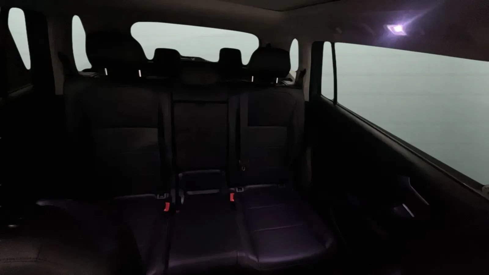 Used 2019 Volkswagen Tiguan SE FWD image 19