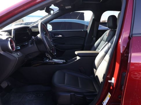 Certified 2024 Chevrolet Trax RS w/ Sunroof Package image 9