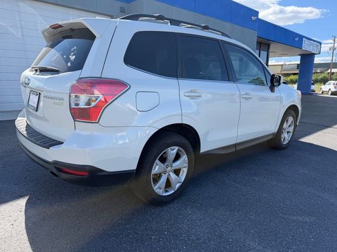 Used 2016 Subaru Forester 2.5i Limited AWD/4WD image 4